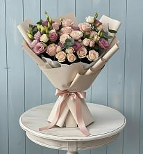 Букет цветов из:  Розы и Лизиантусы в Онгудай