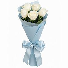 Букет 5 Белых роз Проуд в Онгудай