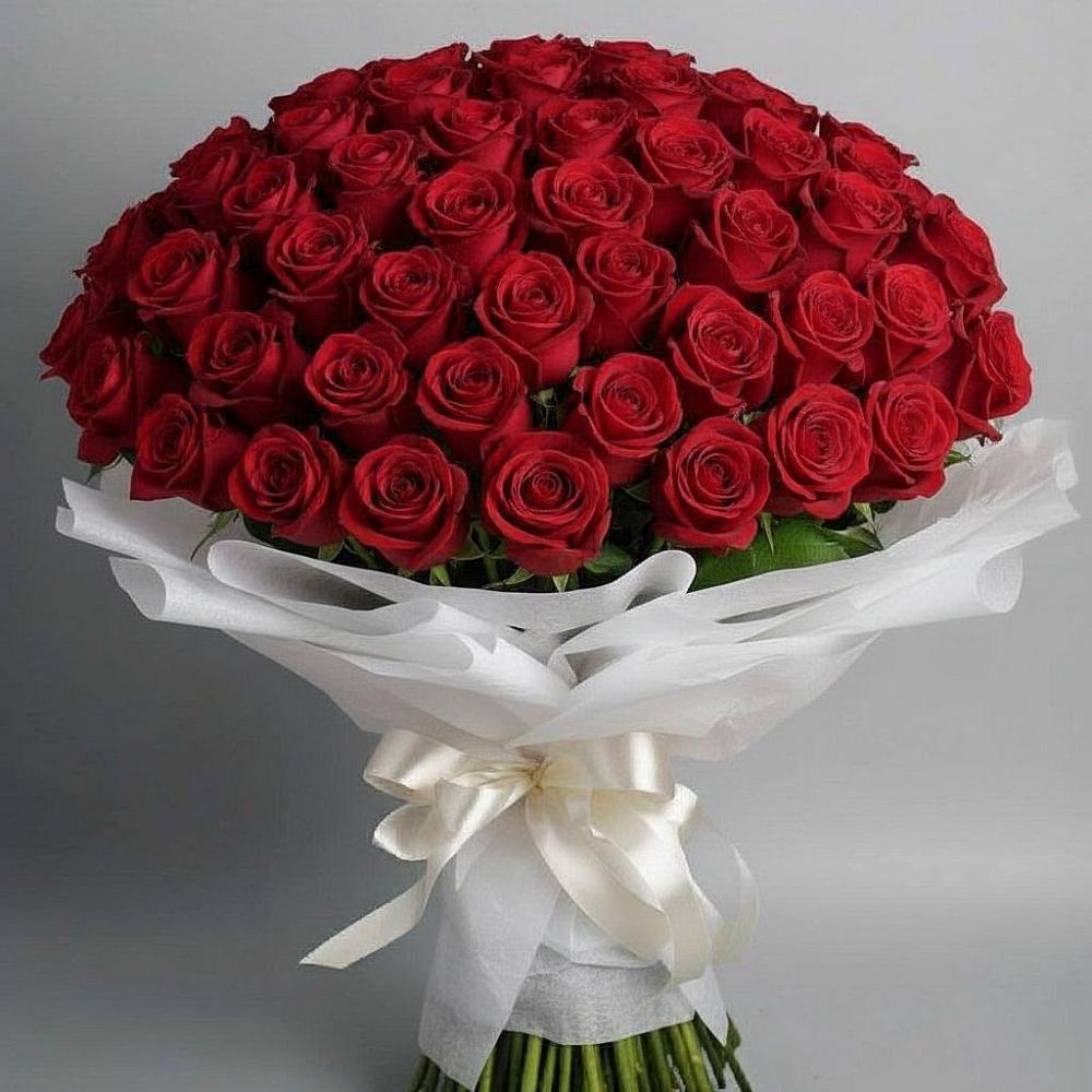 Букет 101 Красная роза Блэк Мэджик в Онгудай