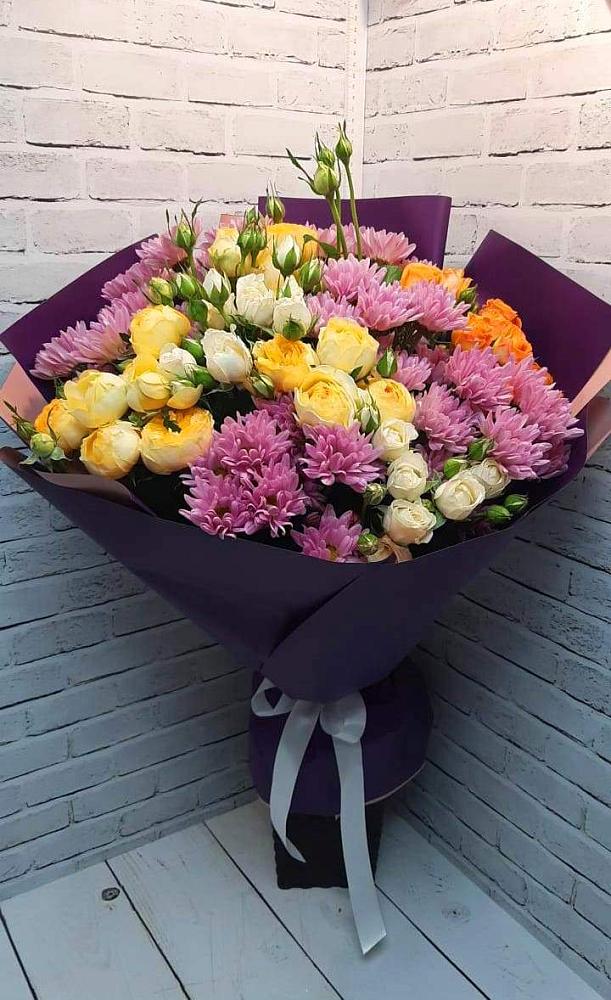 Букет цветов из: Хризантемы и Розы в Онгудай