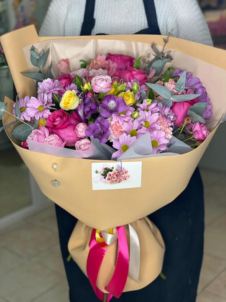 Букет цветов из: Хризантемы, Гвоздики и Альстромерии в Онгудай