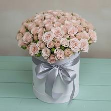 Цветочная композиция из Розы в шляпной коробке в Онгудай