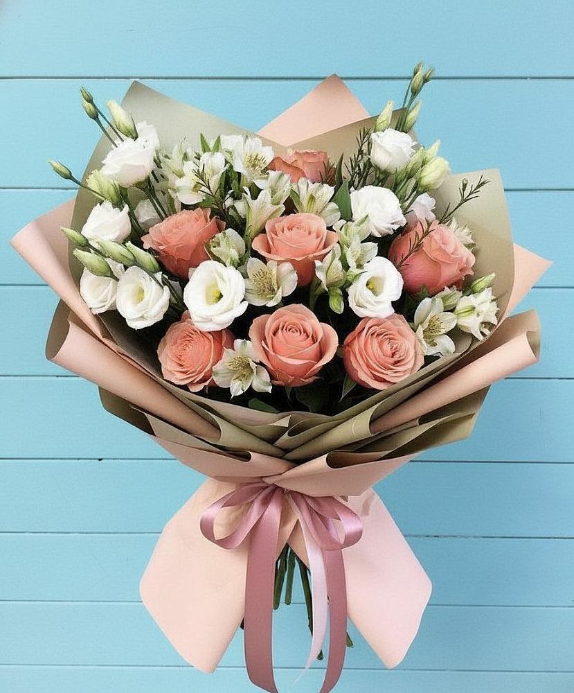 Букет цветов из: Розы, Альстромерии и Лизиантусы в Онгудай