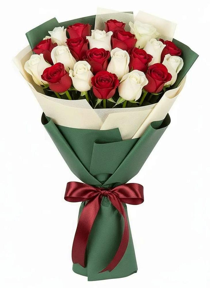 Букет Микс из красных и белых роз в Онгудай
