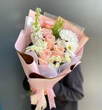Букет цветов из:  Хризантемы и Розы в Онгудай