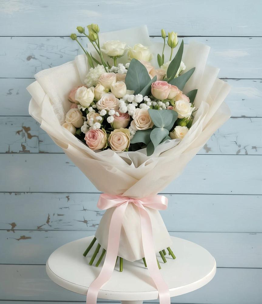 Букет цветов из: Розы и Лизиантусы в Онгудай