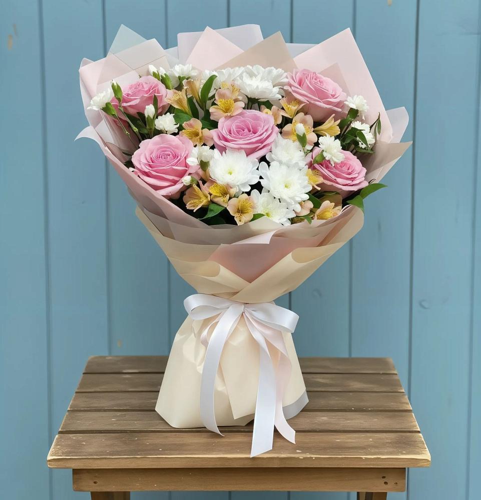 Букет цветов из: Гвоздики, Орхидеи и Розы в Онгудай