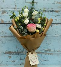 Букет цветов из:  Розы и Лизиантусы в Онгудай