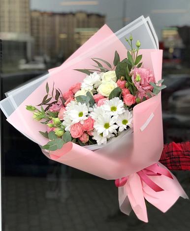 Букет цветов из: Розы, Лизиантусы и Хризантемы в Онгудай